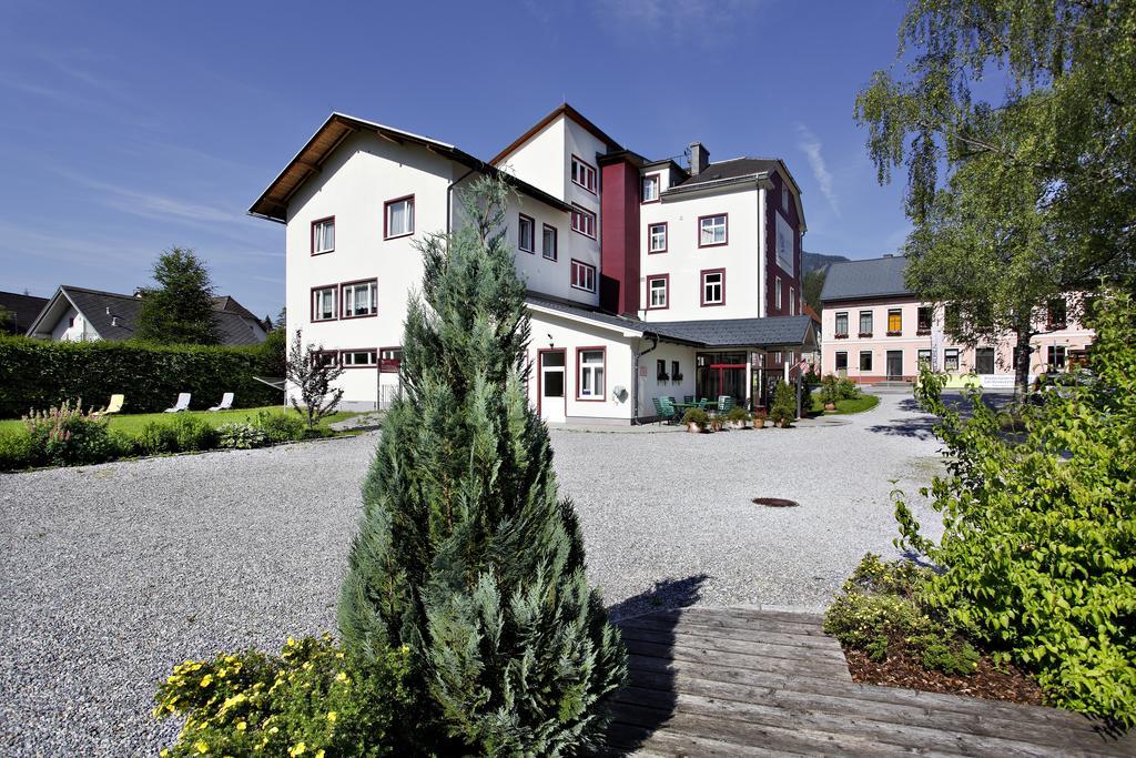 Familie Zuser Hotel Garni ミッターバッハ エクステリア 写真
