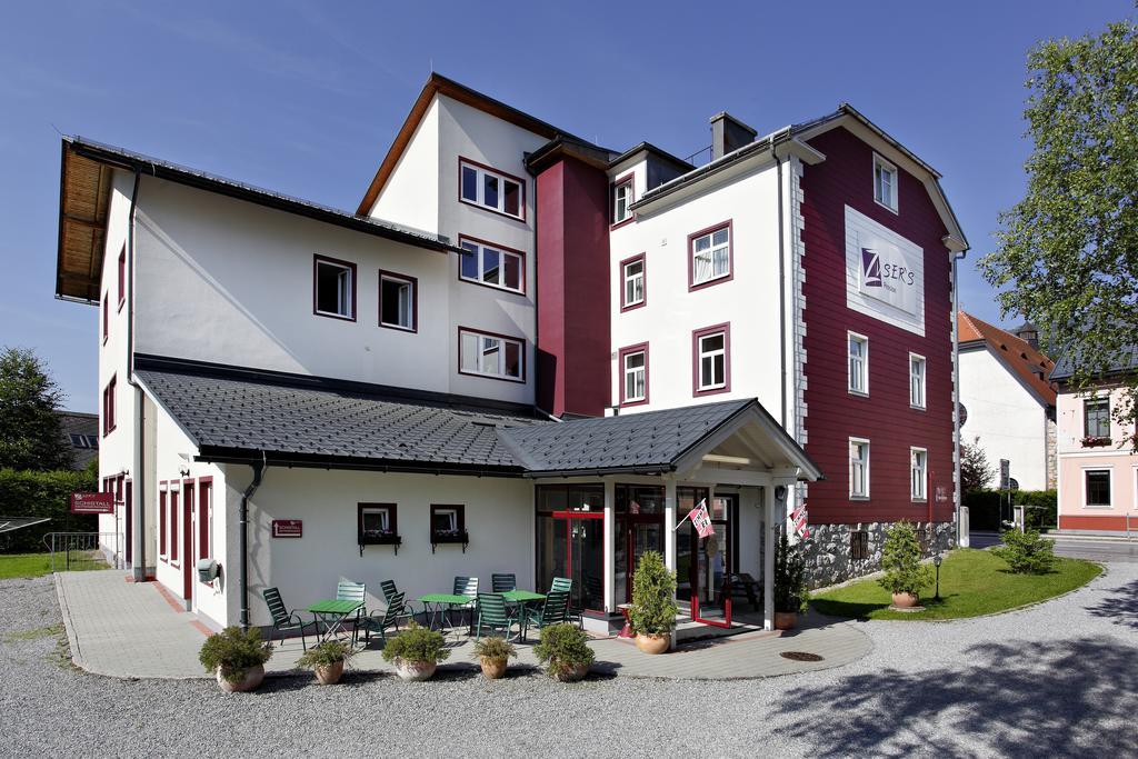 Familie Zuser Hotel Garni ミッターバッハ エクステリア 写真