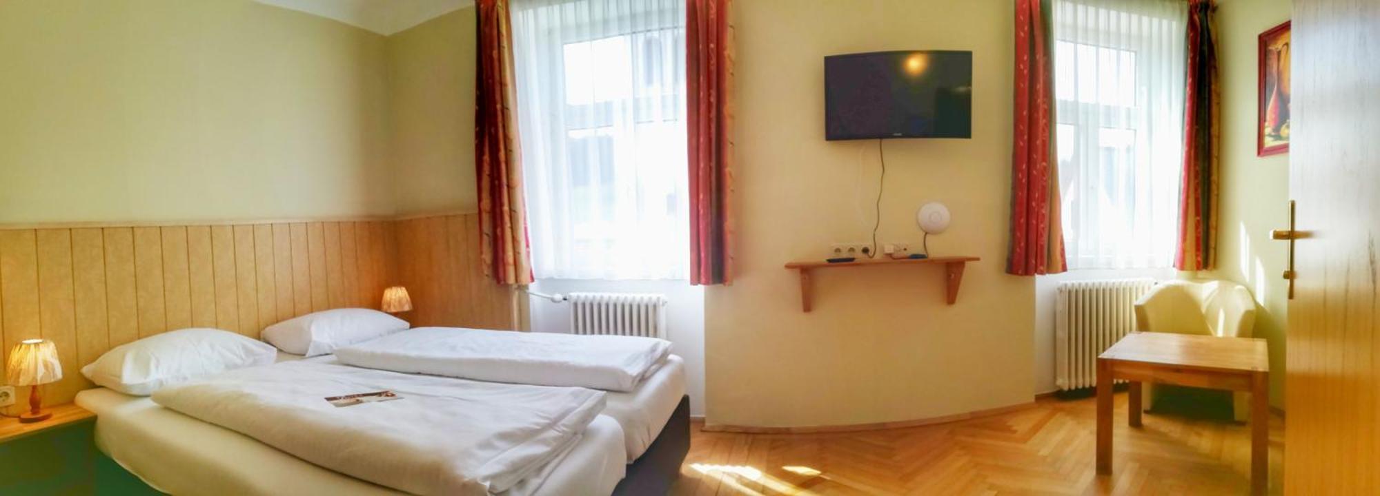 Familie Zuser Hotel Garni ミッターバッハ エクステリア 写真