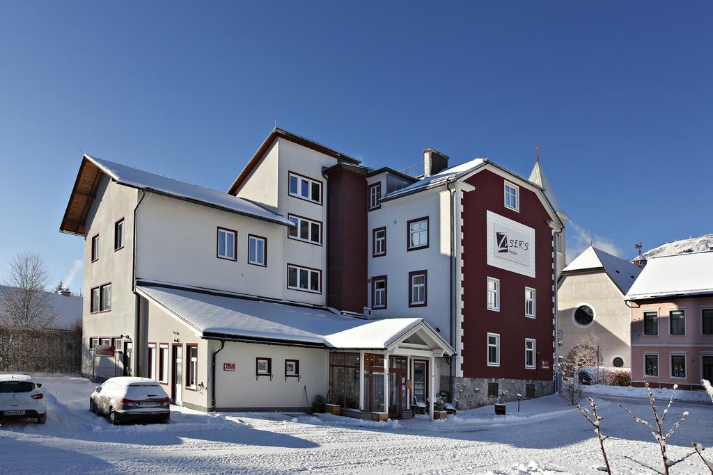 Familie Zuser Hotel Garni ミッターバッハ エクステリア 写真