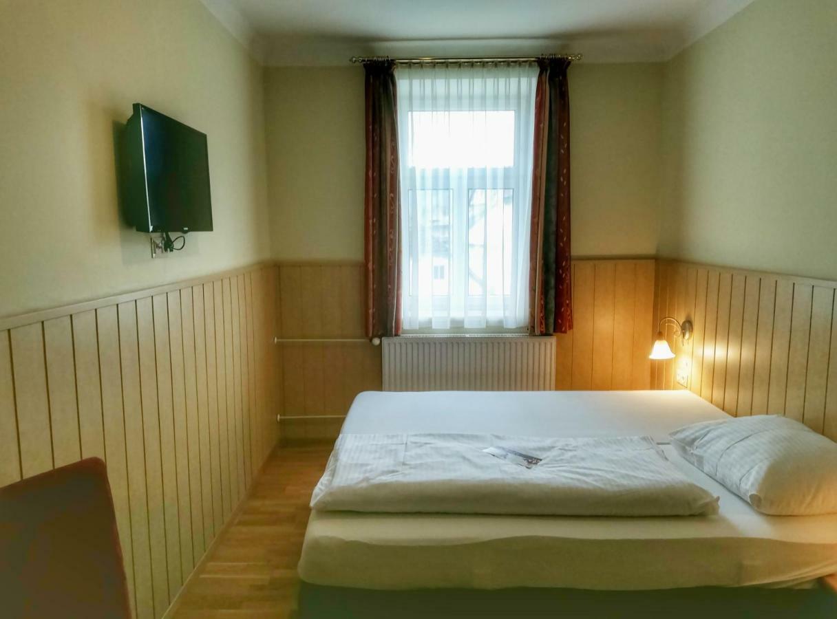 Familie Zuser Hotel Garni ミッターバッハ エクステリア 写真