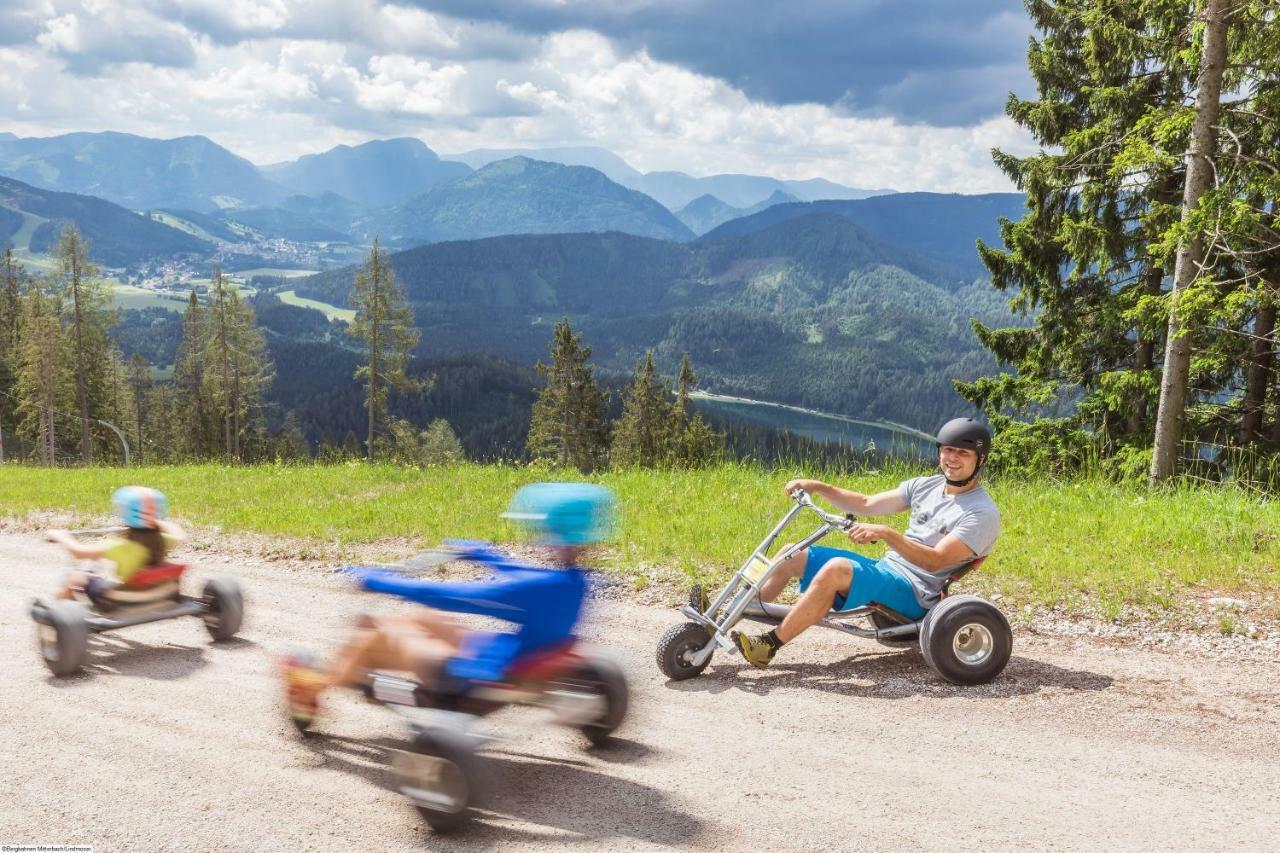 Familie Zuser Hotel Garni ミッターバッハ エクステリア 写真