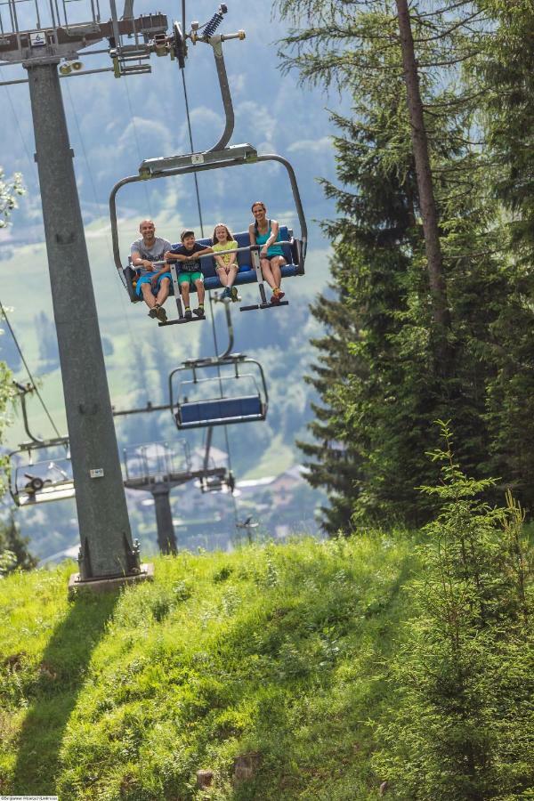 Familie Zuser Hotel Garni ミッターバッハ エクステリア 写真