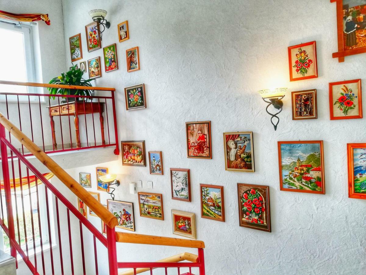 Familie Zuser Hotel Garni ミッターバッハ エクステリア 写真
