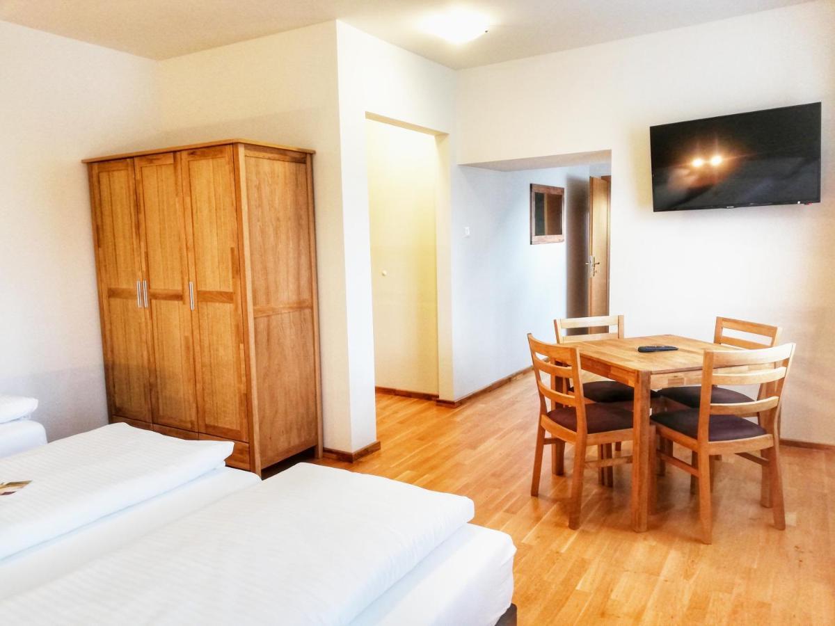 Familie Zuser Hotel Garni ミッターバッハ エクステリア 写真
