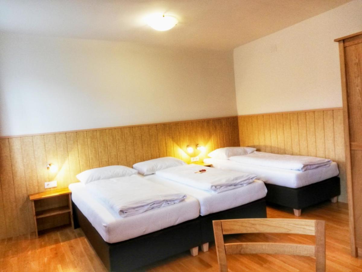 Familie Zuser Hotel Garni ミッターバッハ エクステリア 写真